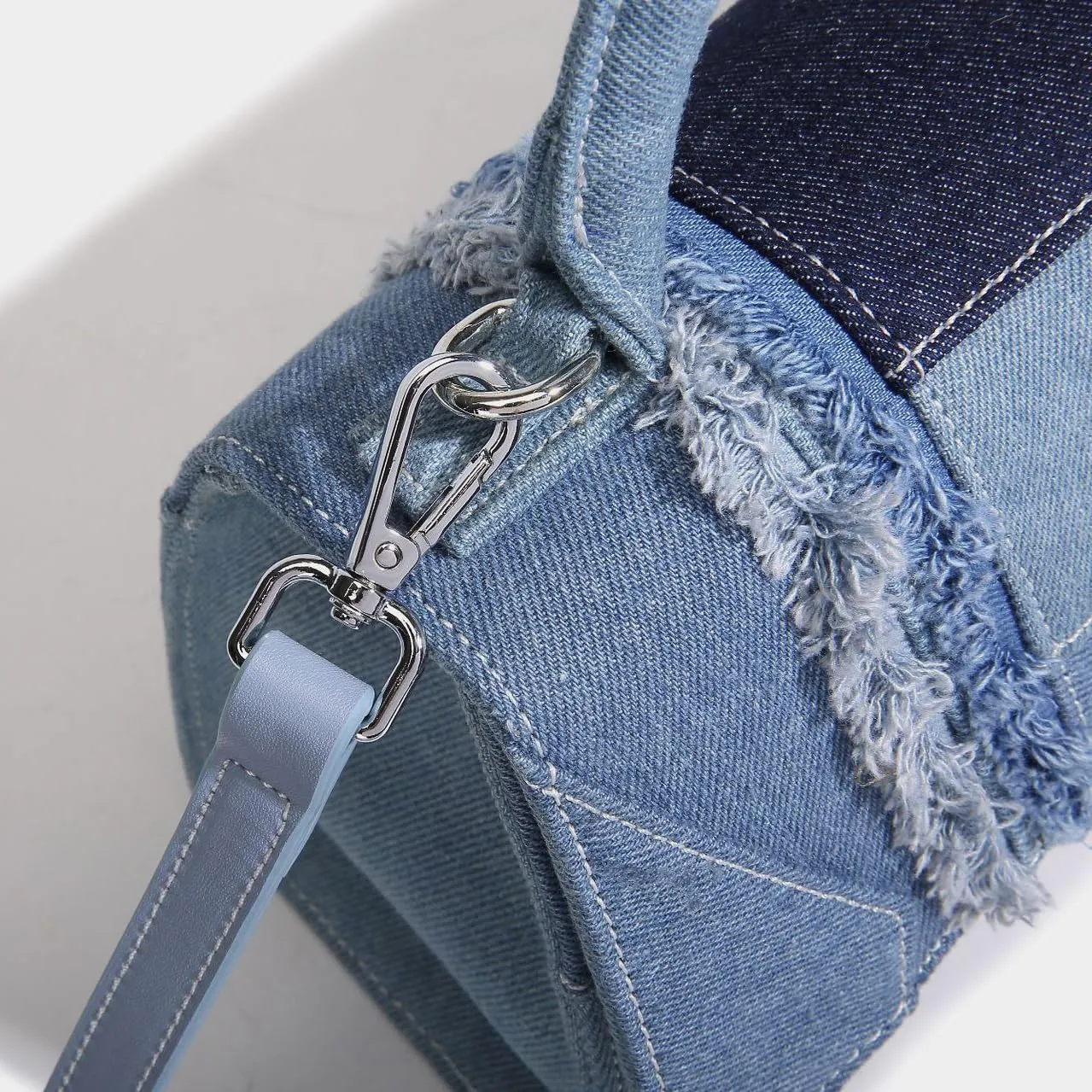 Designer Saddle Purse for Women Flap Patchwork Denim Shoulder Bag And Crossbody Bag New Top Handle Handbag
