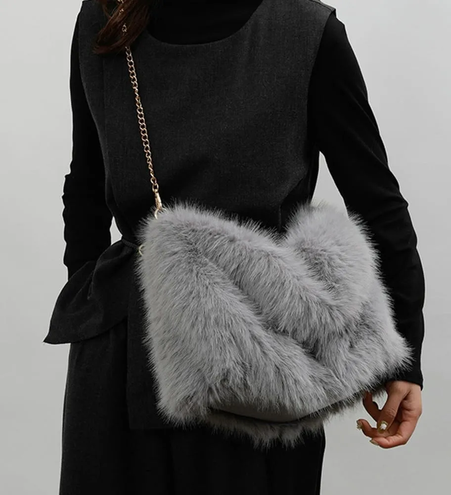 Furry Shoulder Bag Purse for Women Y2K Fluffy Faux Fur Tote Purse Large Handbag Top Handle Satchels with Chain