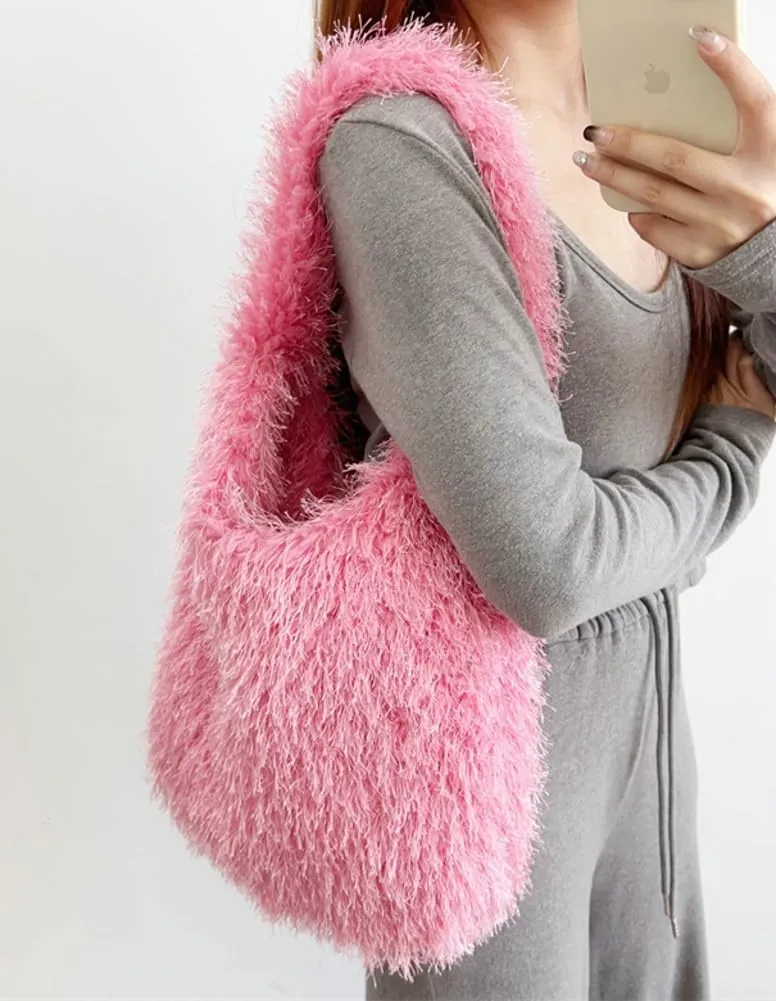Furry Tote Bag for Women Faux Fur Shoulder Bag Y2k Purse Fluffy Large Fuzzy Handbags Cute Solid Top Handle Satchels