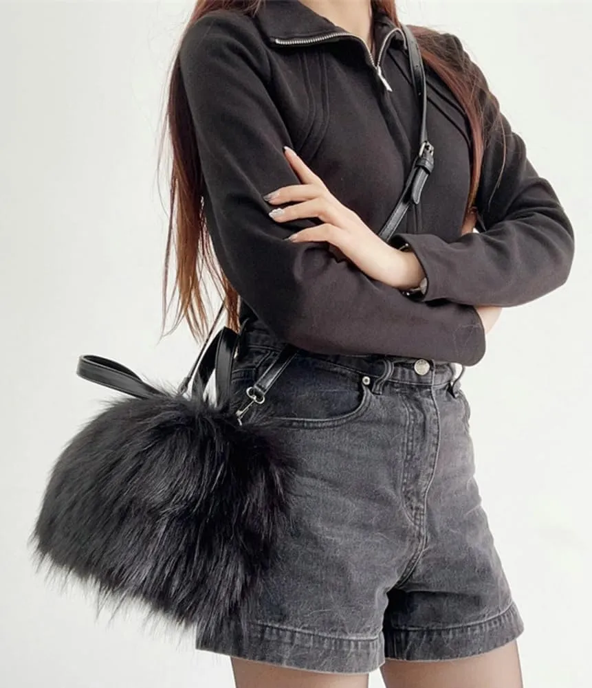 Furry Tote Bag for Women Faux Fur Shoulder Crossbody Bag Y2k Purse Fluffy Large Fuzzy Handbags Soft Top Handle Satchels
