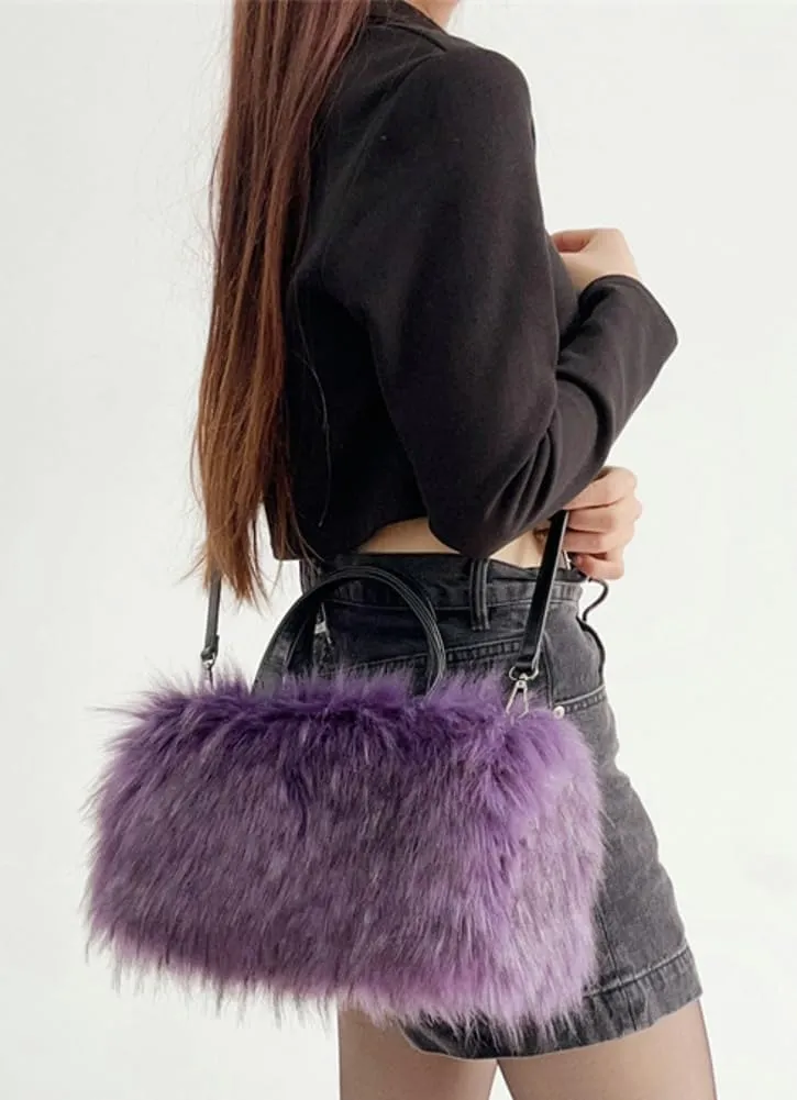 Furry Tote Bag for Women Faux Fur Shoulder Crossbody Bag Y2k Purse Fluffy Large Fuzzy Handbags Soft Top Handle Satchels