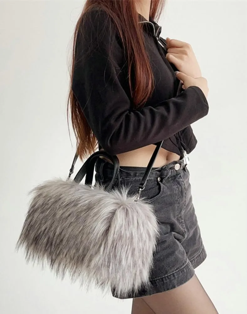 Furry Tote Bag for Women Faux Fur Shoulder Crossbody Bag Y2k Purse Fluffy Large Fuzzy Handbags Soft Top Handle Satchels