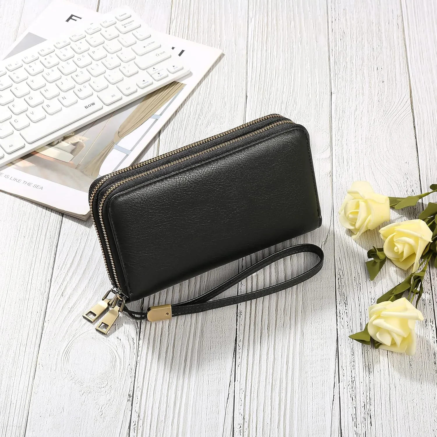 GAEKEAO Wallet for Women Clutch RFID Blocking Wristlet Leather Purse Large Capacity Credit Card Holder with Grip Hand Strap