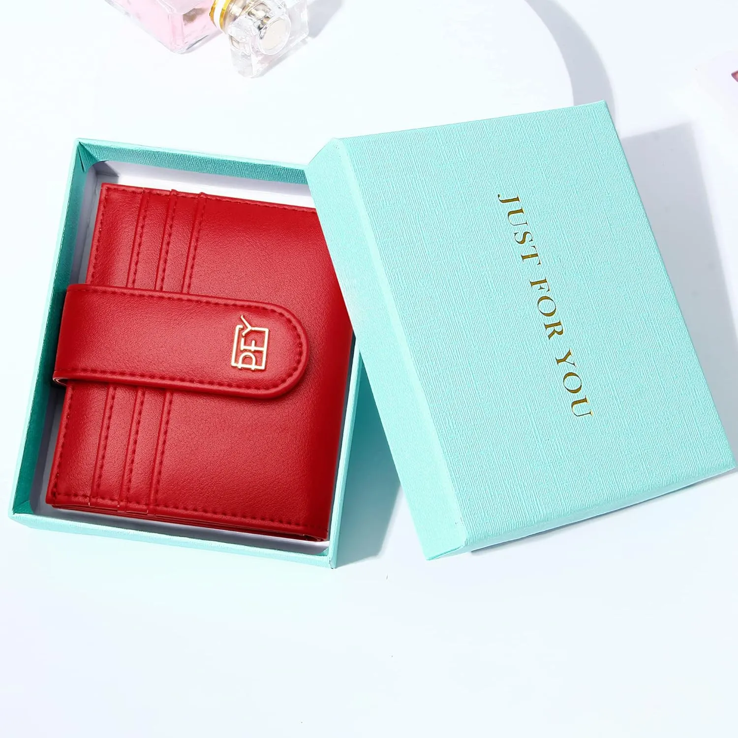 GEEAD Red Mini Small Wallets for Women Slim Bifold Credit Card Holder Minimalist Zipper Coin Pocket Red Wallet for Christmas