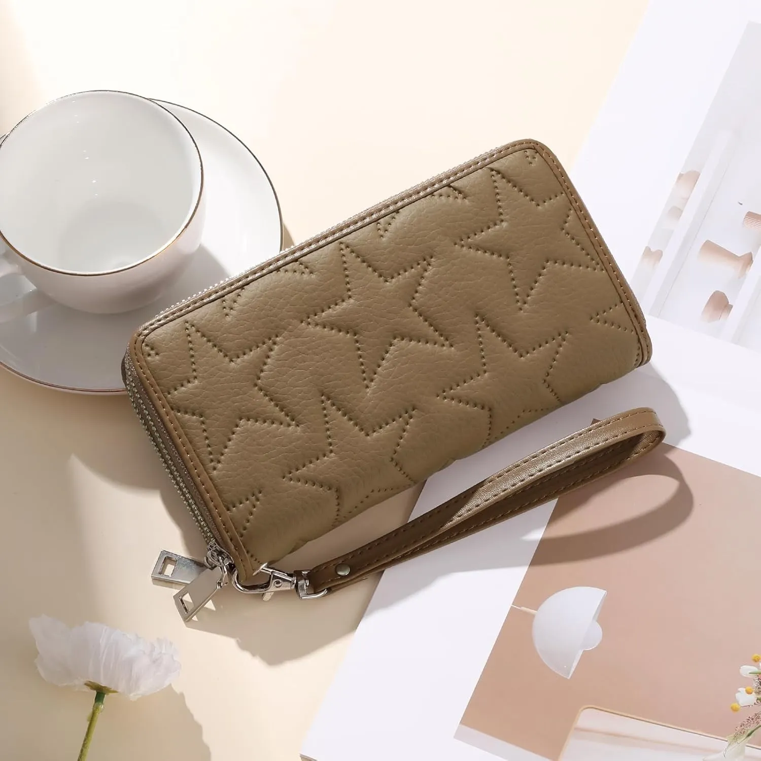 GOIACII Women's Wallet Large Capacity Double Zip Around Ladies Wallet with RFID Blocking Phone Wristlet Purse Star Brown