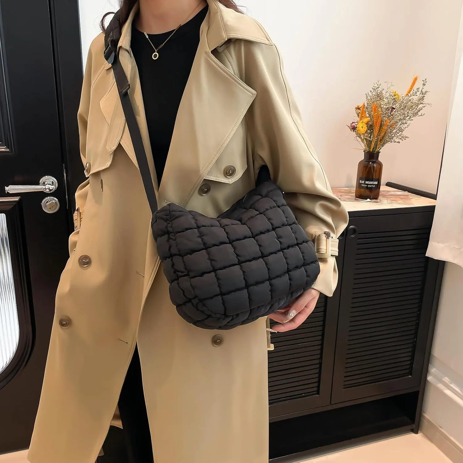 I IHAYNER Puffer Tote Bag for Women Lightweight Quilted Padding Hobo Bag Large Soft Puffy Crossbody Shoulder Bag Purse