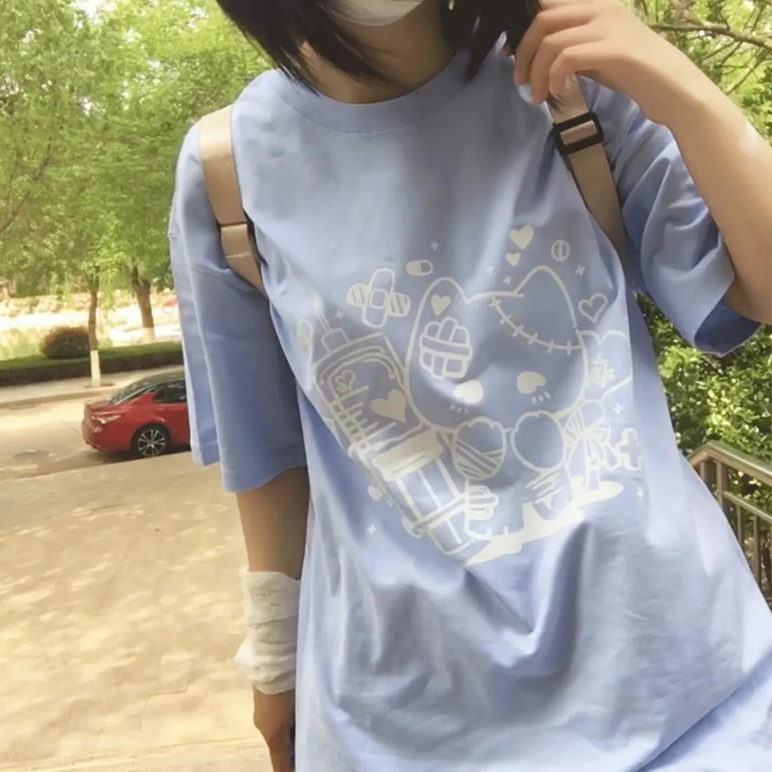 Kawaii Harajuku Fashion Y2K Goth Casual Style Soft Short Sleeve Crewneck Cartoon Print Injured Cat T-Shirt