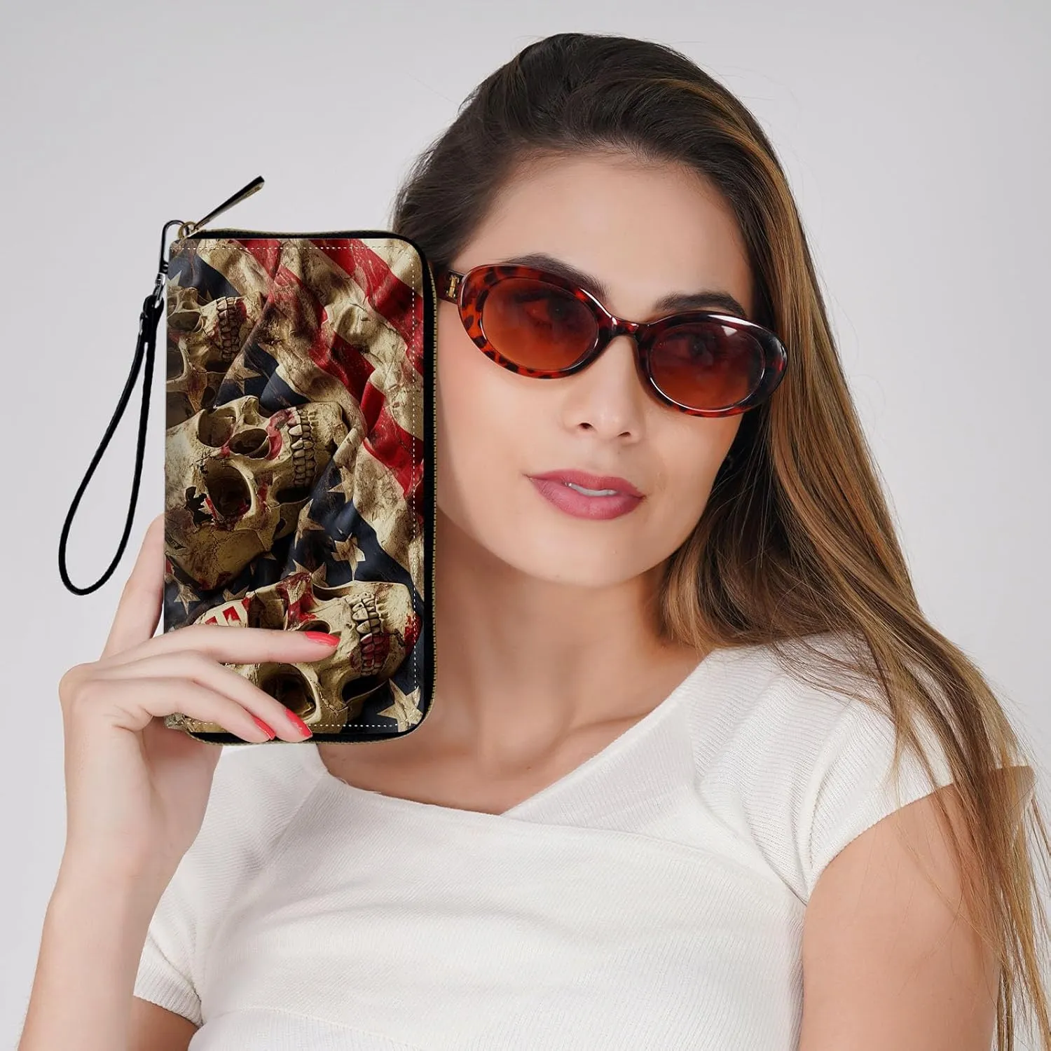 Ladies Wallet,Clutch Purses for Women Wallets Leather Credit Card Holder for Women Wristlet Slim Small Cute with Zipper,Thin RFID Blocking with Wrist Strap,American Flag Skull