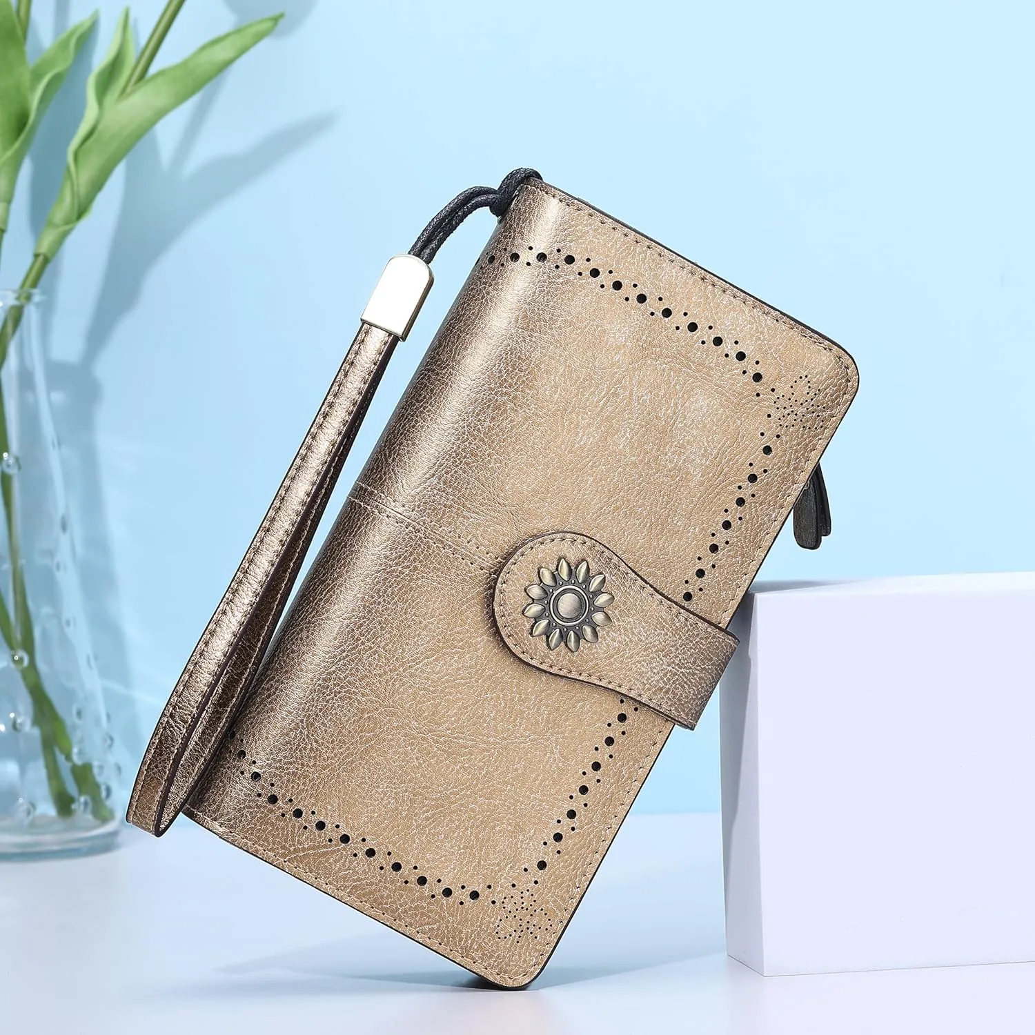 Lavemi Womens Large Capacity Genuine Leather RFID Blocking Wallets Wristlet Clutch Card Holder