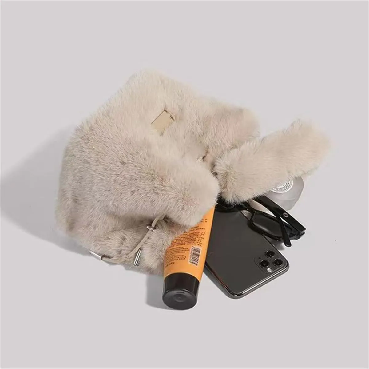 Plush Bucket Handbag, Drawstring Crossbody Bag, Fluffy Shoulder Tote Bag, Furry Purse for Women Fashion Casual Daypack