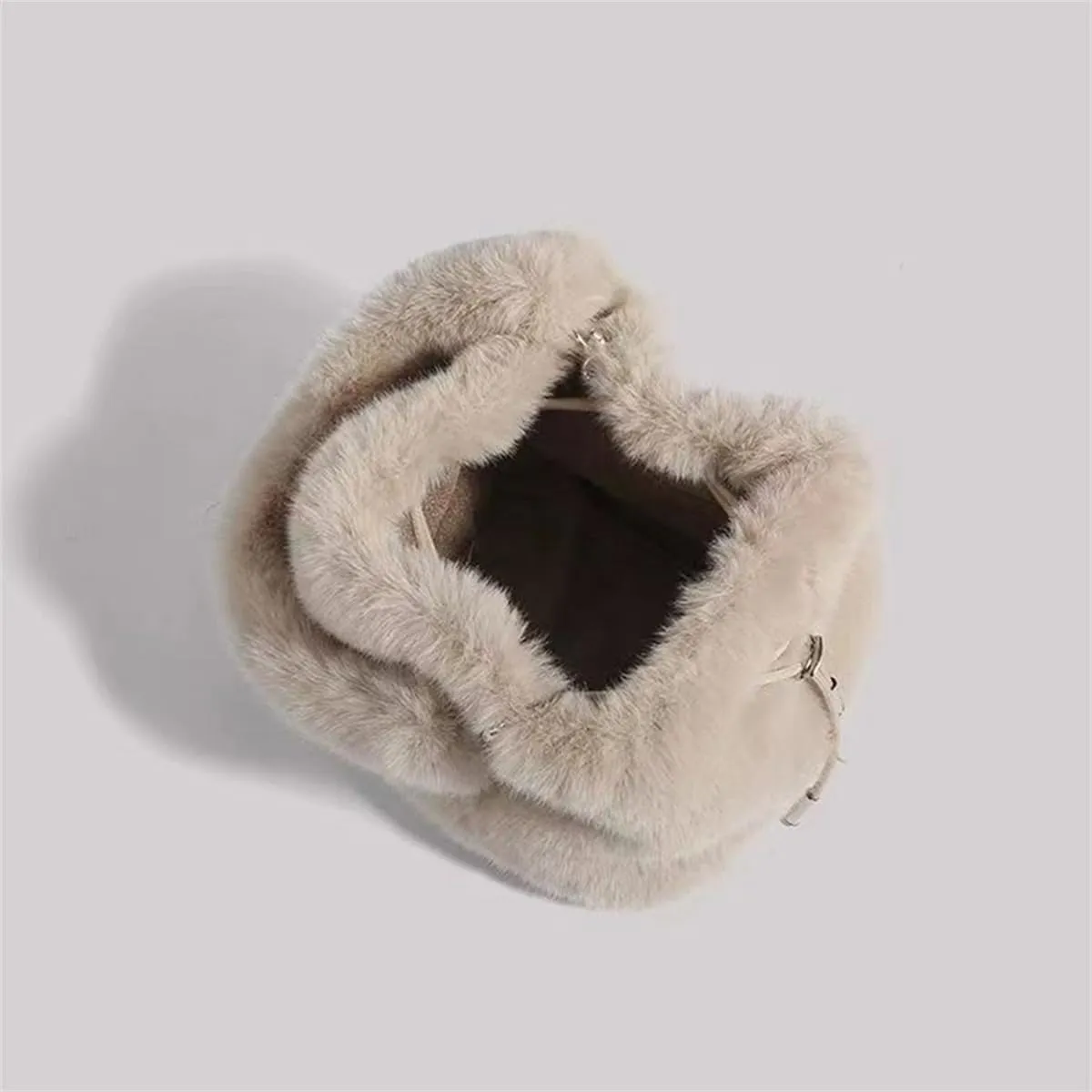 Plush Bucket Handbag, Drawstring Crossbody Bag, Fluffy Shoulder Tote Bag, Furry Purse for Women Fashion Casual Daypack