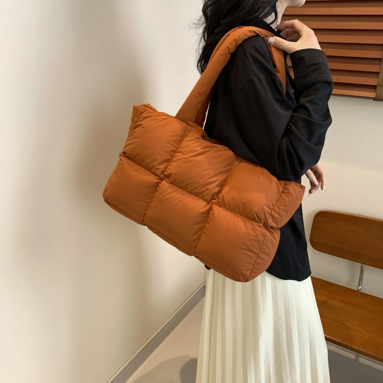 Quilted Puffer Tote Bag for Women Soft Puffy Handbags Purse Soft Lightweight Shoulder Bag