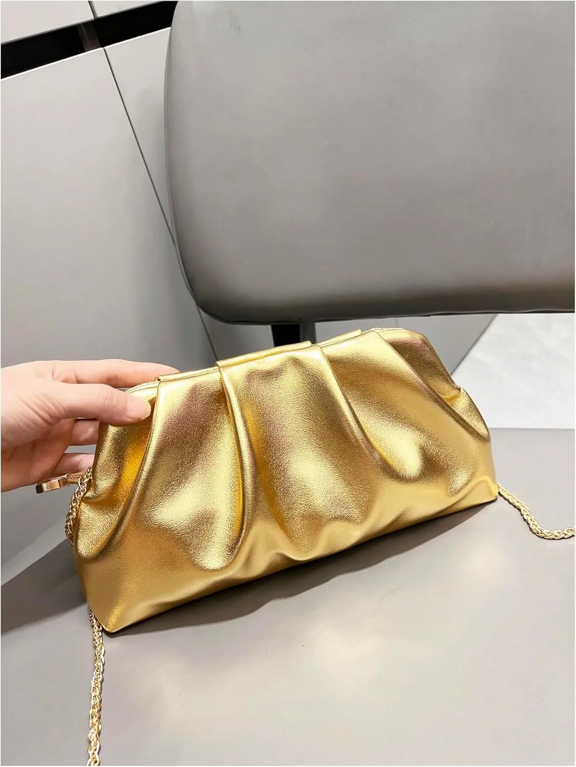 QWINEE Women's PU Leather Shoulder Clutch Purse Evening Clutch Bag Purse Small Crossbody Bag with Chain Strap