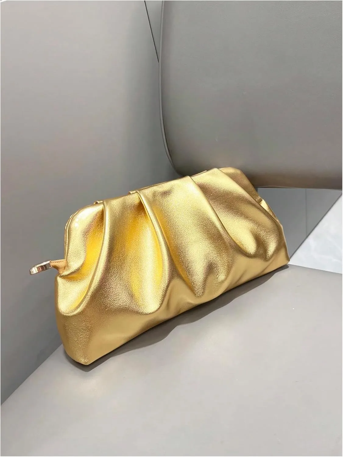 QWINEE Women's PU Leather Shoulder Clutch Purse Evening Clutch Bag Purse Small Crossbody Bag with Chain Strap
