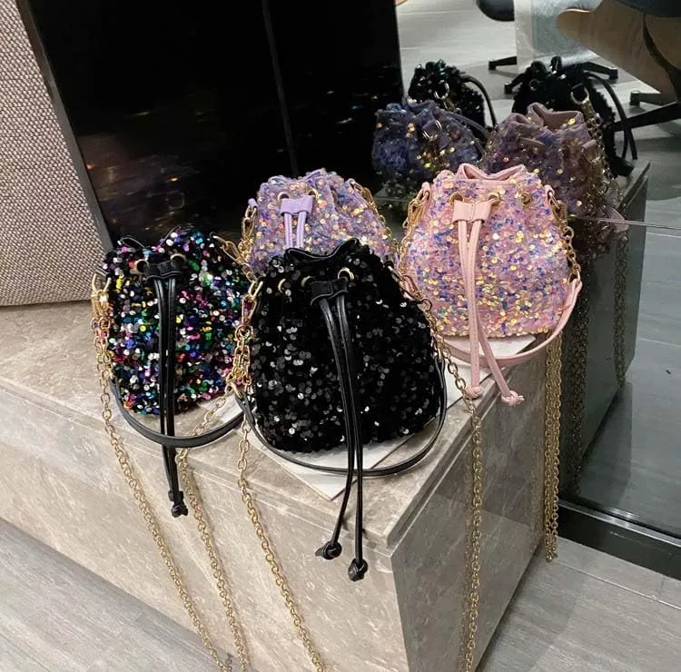 Sequin Bucket Bag Glitter Drawstring Shoulder Purse Bag Sparkle Mini Shopping Pouch Handbag with Detachable Chain Strap