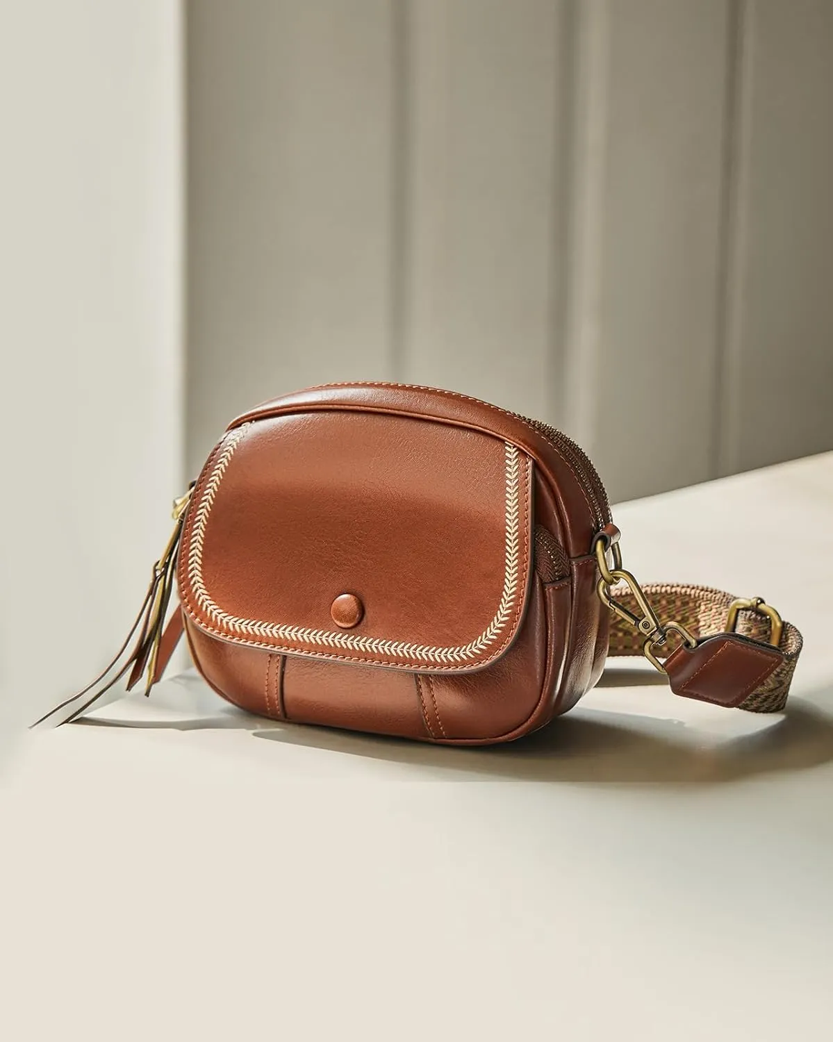 Small Crossbody Bags for women,Soft Leather Cell Phone Purse Lightweight,Little Crossbody Purses Women Trendy with Card slots