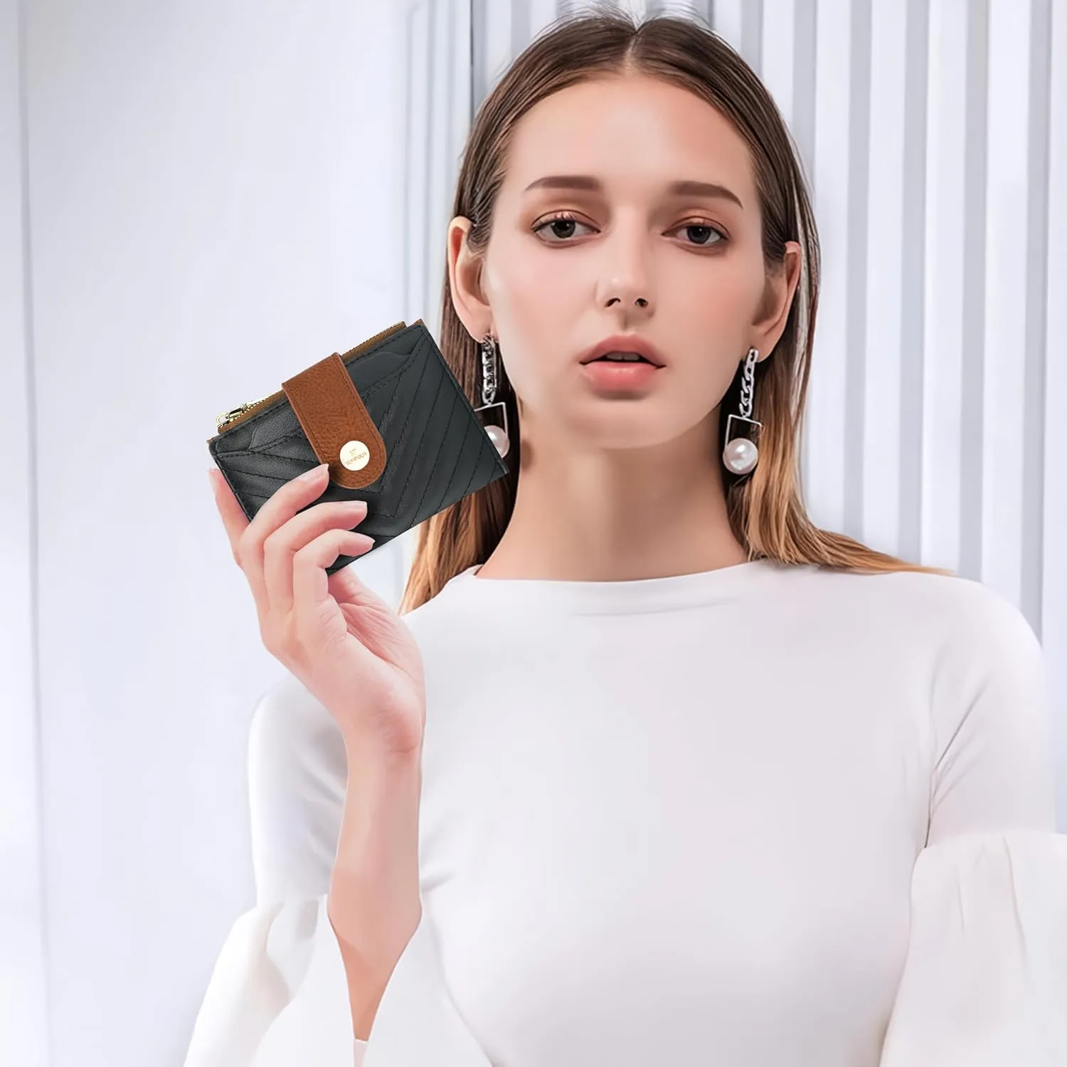Small Wallet for Women Leather Bifold RFID Blocking Card Holder Wallet Compact Card Wallet Woman with Zipper Coin Pocket (Quilted, Black＆Brown)