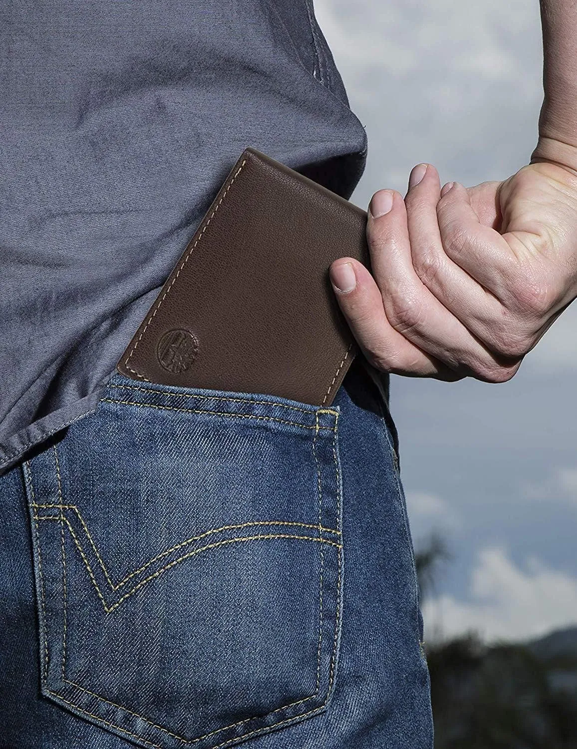 Timberland Men's Blix Slimfold Leather Wallet, Brown, One Size