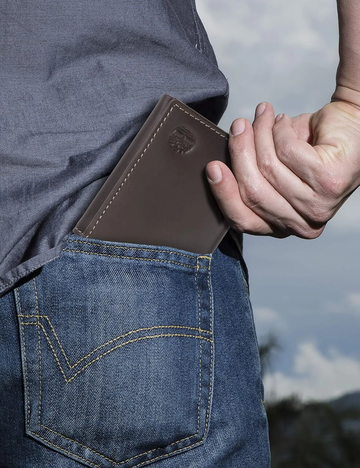 Timberland Men's Leather Trifold Wallet with Id Window, Brown (Cloudy), One Size