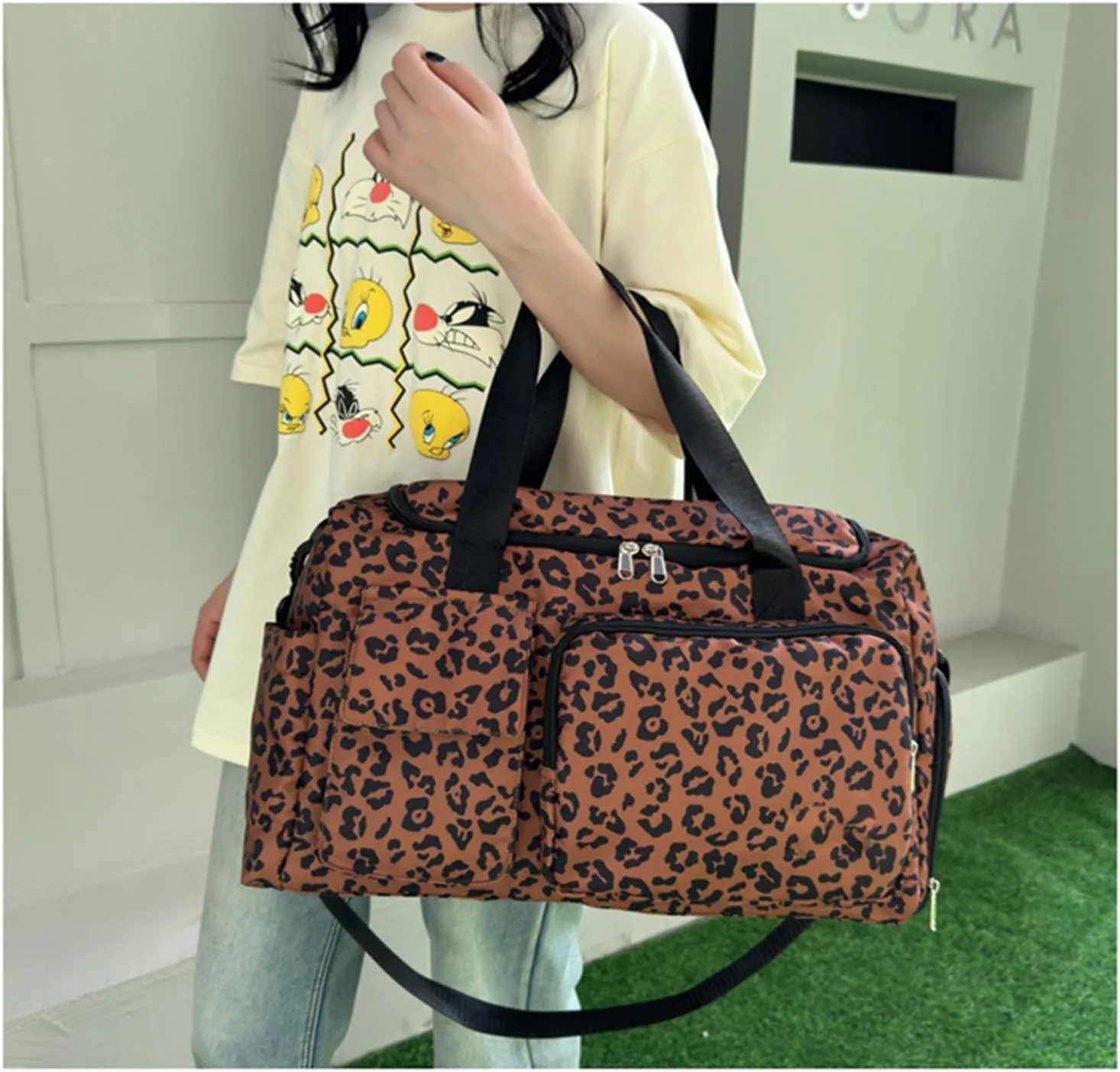 Travel Duffle Bag,Weekender Bags for Women Men with Shoe Compartment,with Wet Pocket,Weekender Overnight Bag Animal pattern leopard for Travel,Trip, Gym,Yoga (Brown)