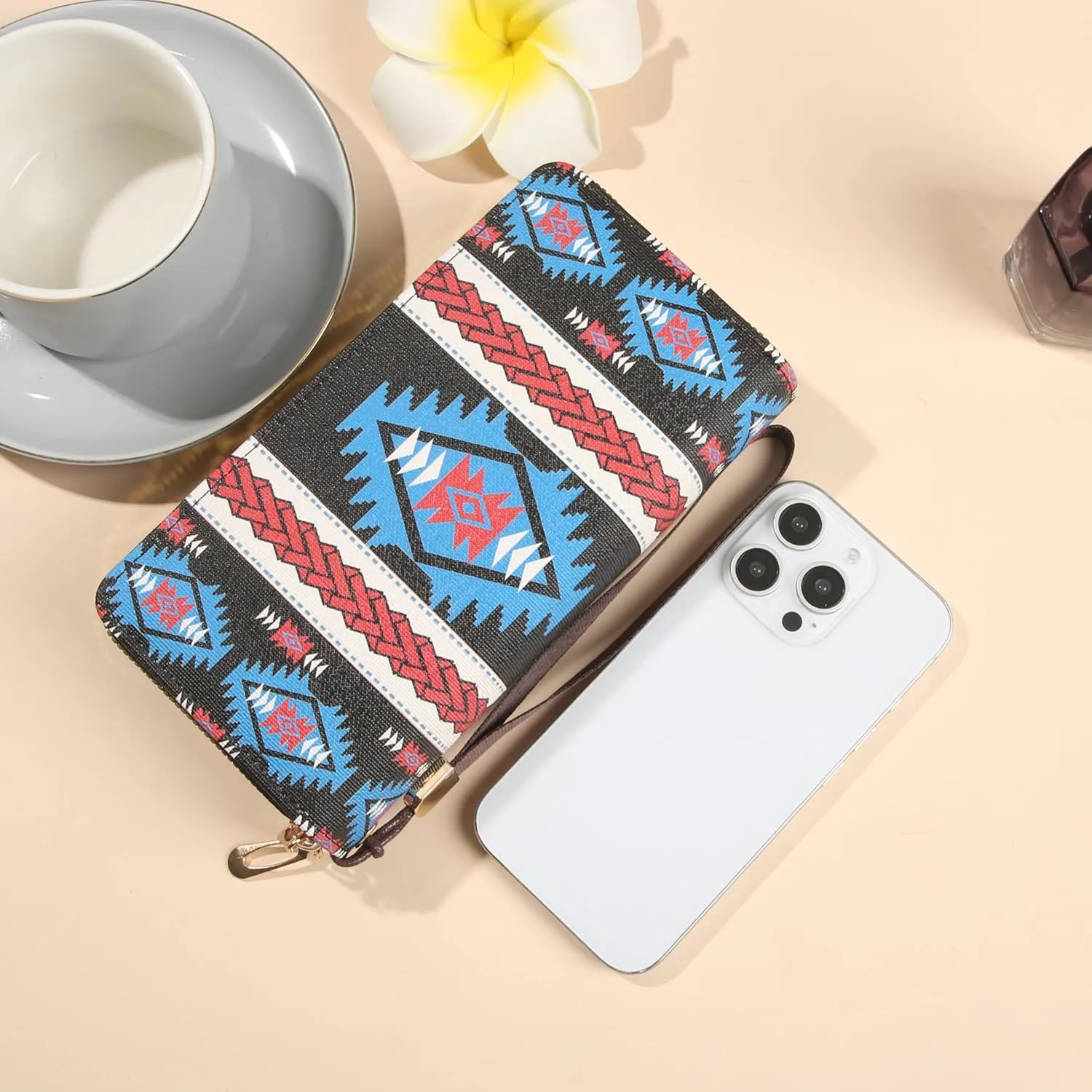 Wallet Purse for Women, Boho-Inspired Wristlet Wallet with Credit Card Holder（Black）