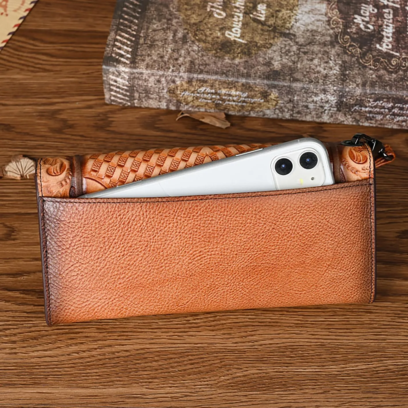 Women's Wallet Genuine Leather Snap Wallets Vintage Purse Organizer Clutch Bag with Wristlet