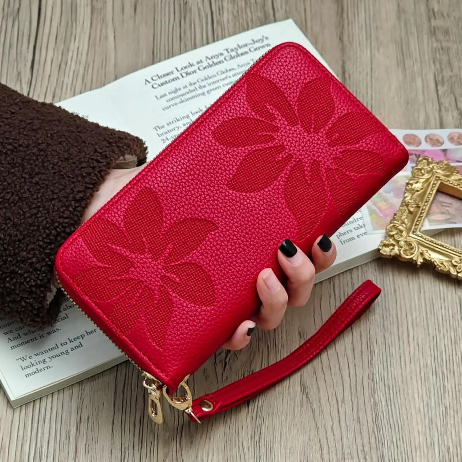 Womens Wallet RFID Wristlet Wallet for Women Zip Around Credit Card Holder Floral Leather Ladies Clutch Long Purse