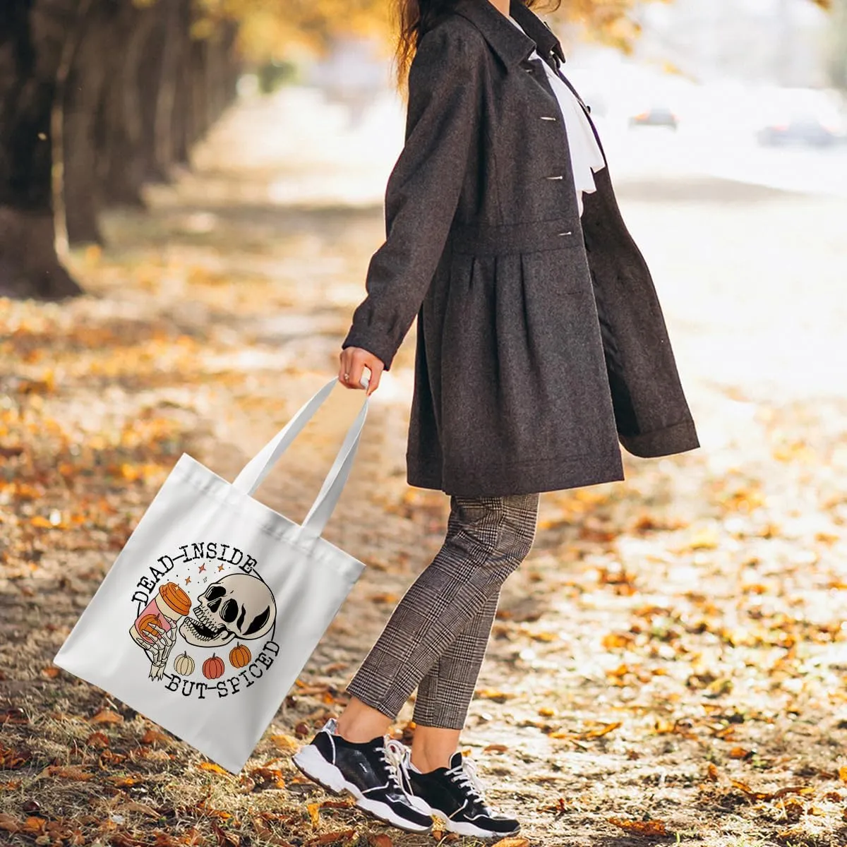 ZHAMEN Gnomes Gifts for Women - Funny Thanksgiving Pumpkin Christmas Halloween Sunflower Tote Bag